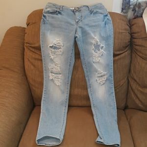 Mossimo Fit 6 Skinny Jeans w/ holes Size 7